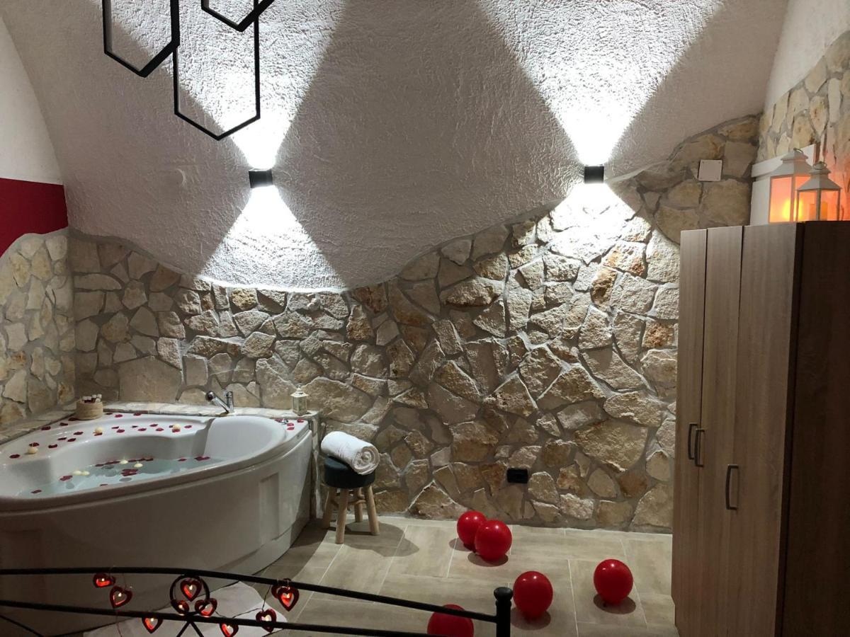 La Pietra Hotel Bari Buitenkant foto